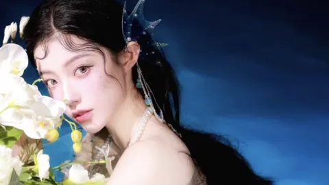 鞠婧祎32岁人鱼生日写真
